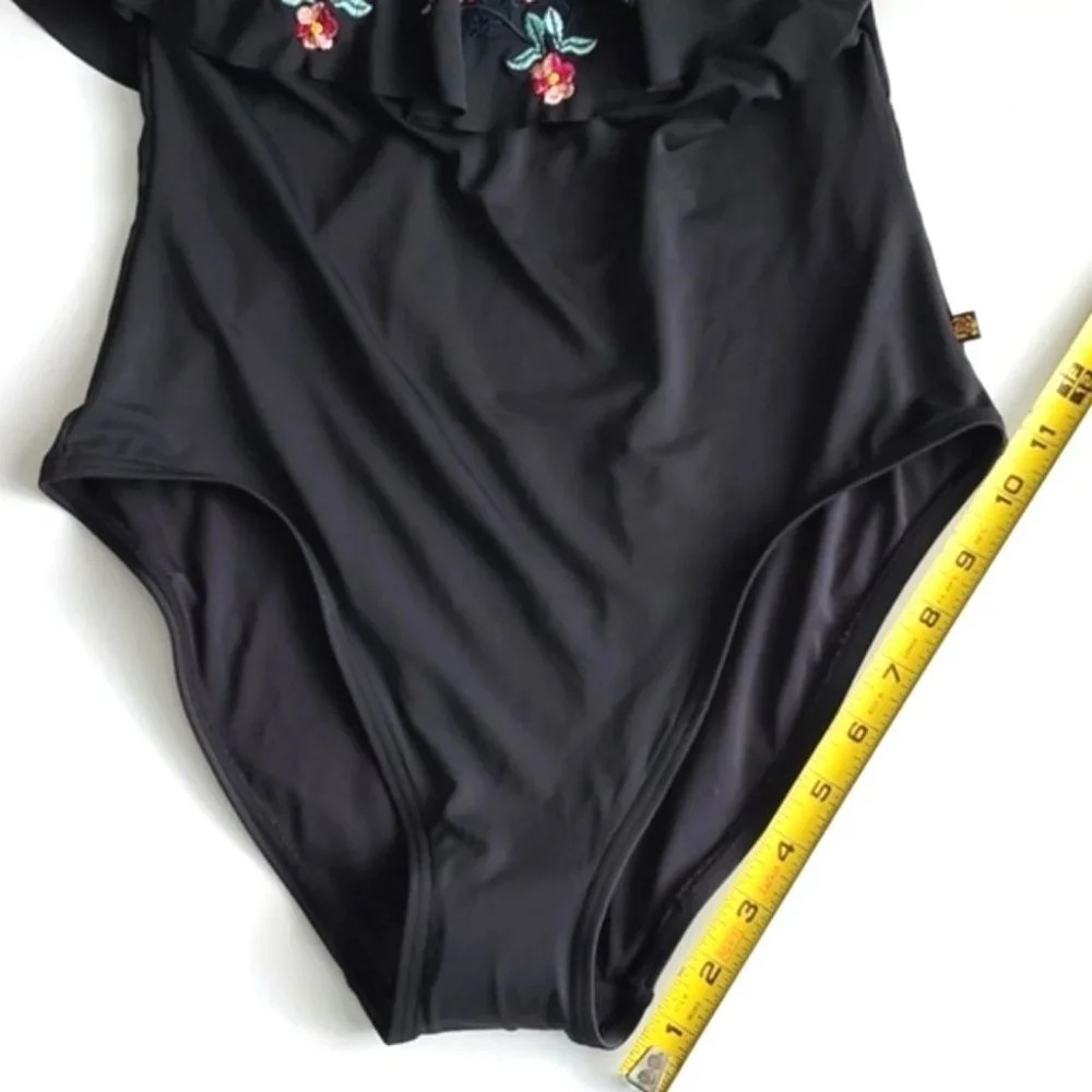 La Vie en Rose One Shoulder Ruffle Embroidered Flowers Black Bathing Suit Size M - Picture 10 of 11